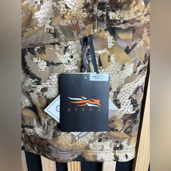 Sitka Mens Dakota Vest Optifade Waterfowl Marsh (XL) New with tags! - Picture 6 of 16
